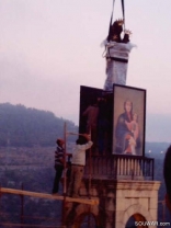 Installing the new statue  of Saidet el Talleh  Deir el Qamar